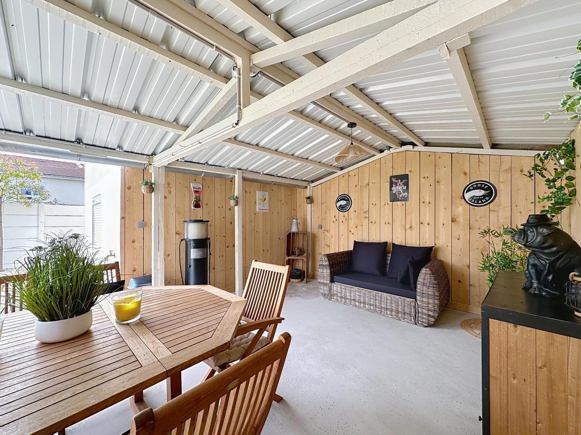 Charmante Maison 2 Chambres Avec Cour Et Jardin Sainte-Savine Ngoại thất bức ảnh
